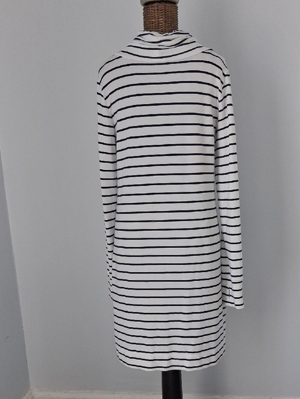 Lilly Pulitzer White Dress/Cover up with Navy Stripes Long-Sleeve Hooded - Picture 2 of 10